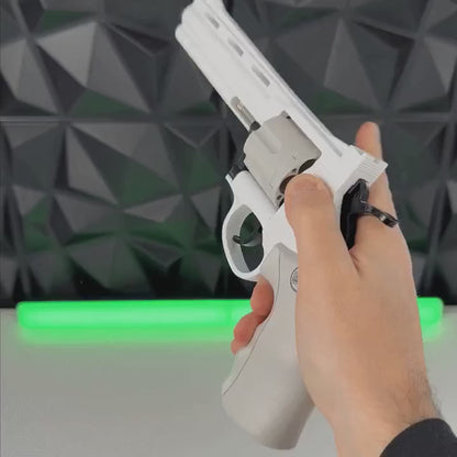 Opens and loads the Venom cylinder, then shows the White and Black versions in action.