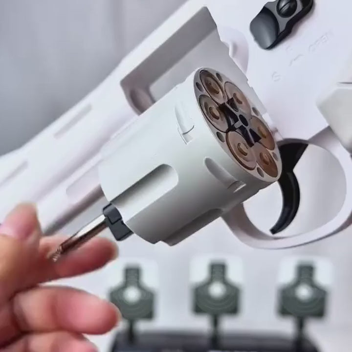 Bulldog Shellblaster demo: opening the cylinder, loading casings with darts and shooting at targets