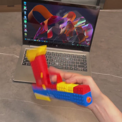 Lancer Shellblaster demo: customizing with building bricks, loading the magazine and handling the Red Blue and Black colors