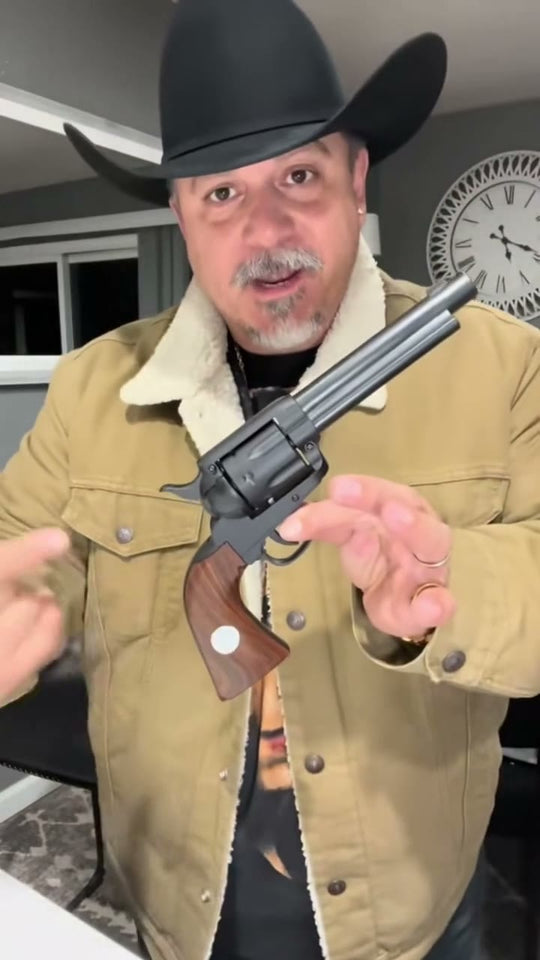 Outlaw 1873 Shellblaster creator review: loading the casings and spinning the cylinder